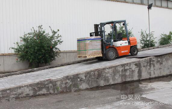 1535337047642851.jpg 201807140759237405.jpg